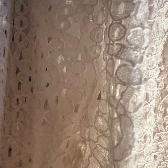 Blouse eyelet with a liner by Lauren Conrad size 1X - Picture 4 of 4